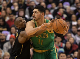 „Celtics“ išvykoje netikėtai lengvai įveikė NBA čempionus