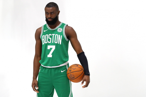 „Celtics“ už didžiulius pinigus pratęsė sutartį J.Brownu