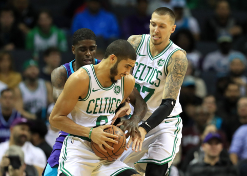 Šarlotėje - šeštoji „Celtics“ pergalė paeiliui