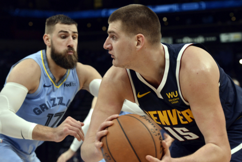 J.Valančiūnas dominavo prieš N.Jokičių, bet „Grizzlies“ krito prieš „Nuggets“