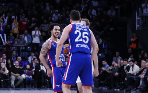 „Anadolu Efes“ Eurolygoje pasiekė 7 pergalę iš eilės