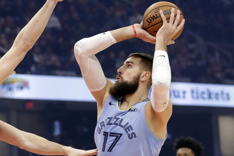 Valančiūnas pagerino NBA rekordą, tačiau „Grizzlies“ krito namuose 