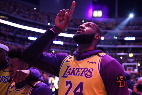Po emocingos K.Bryanto pagerbimo ceremonijos - „Lakers“ pralaimėjimas „Blazers“
