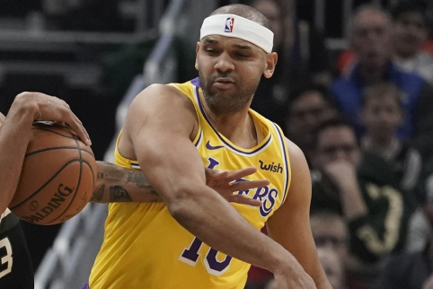 „Lakers“ pramogos ant atsarginių suolelio: sugalvojo, kaip trukdyti varžovui