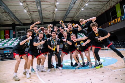 „Ryto“ jaunimo komandos pagerbime – žiūrovo sukeltas kuriozas