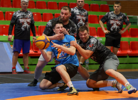 Anykščiuose sužaistos pirmosios šalies istorijoje „Wrestball“ rungtynės