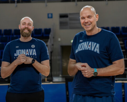 „Jonavos“ trenerių štabą papildė A. Milaknis, S. Babrauskui – ilgalaikis kontraktas